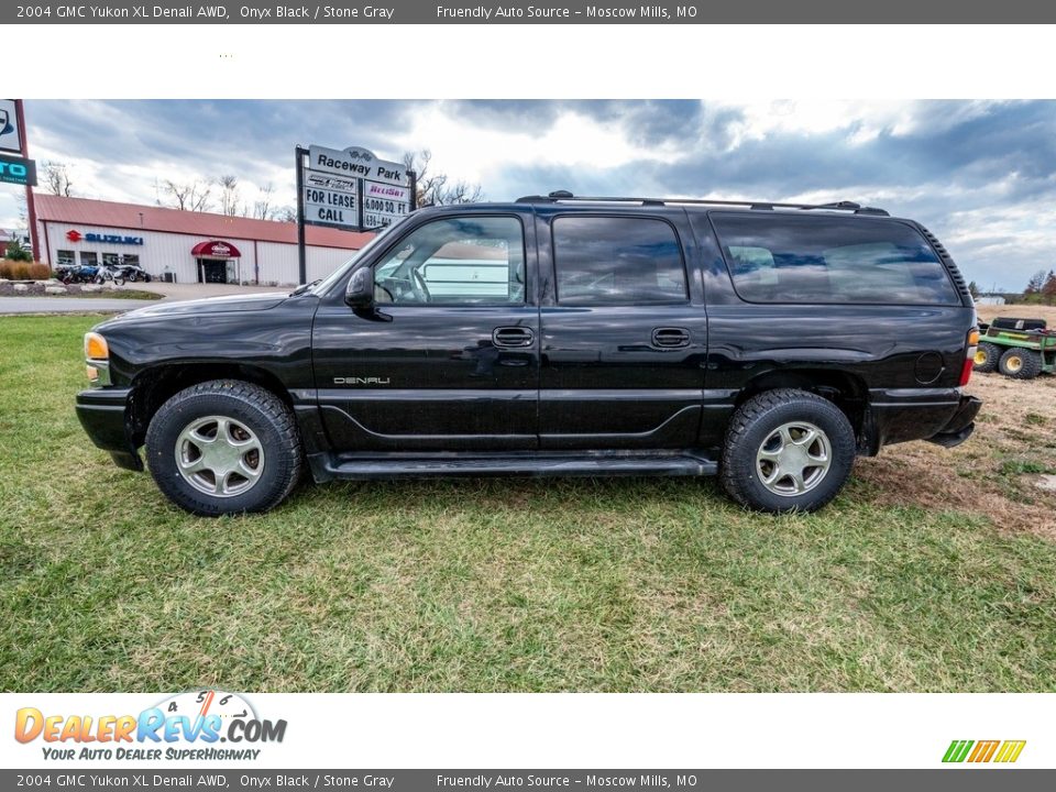 2004 GMC Yukon XL Denali AWD Onyx Black / Stone Gray Photo #7