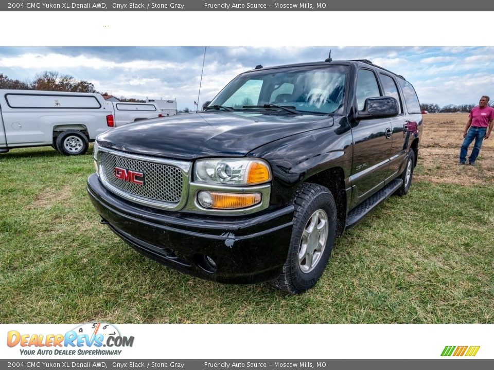 2004 GMC Yukon XL Denali AWD Onyx Black / Stone Gray Photo #8