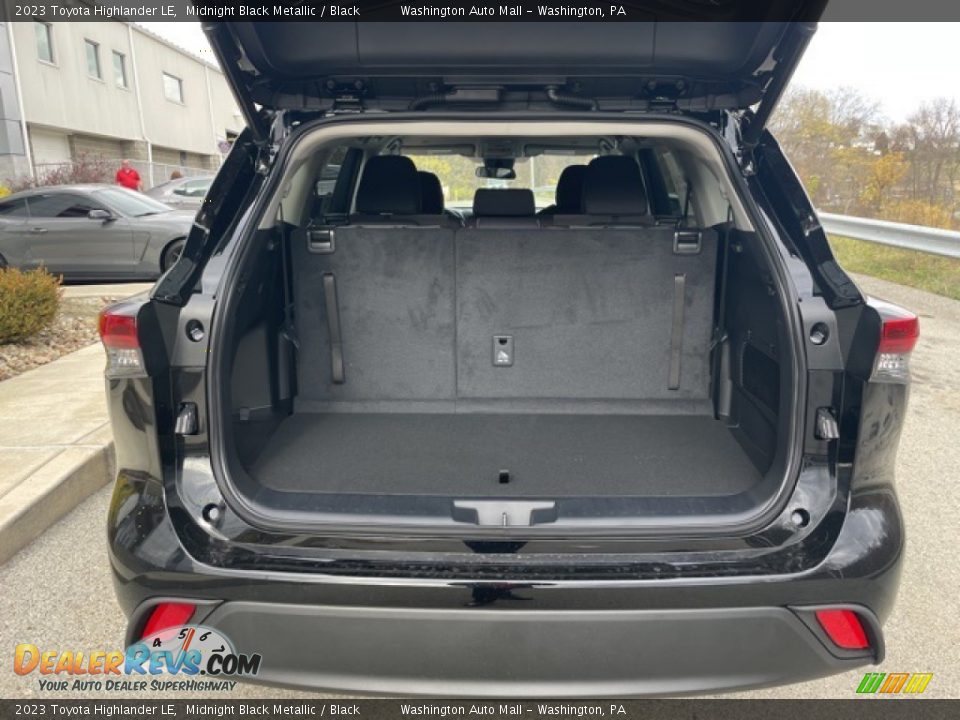 2023 Toyota Highlander LE Trunk Photo #26