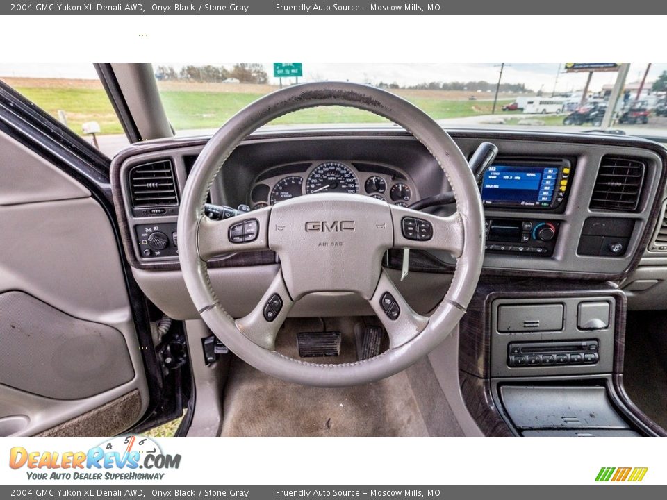 2004 GMC Yukon XL Denali AWD Onyx Black / Stone Gray Photo #29