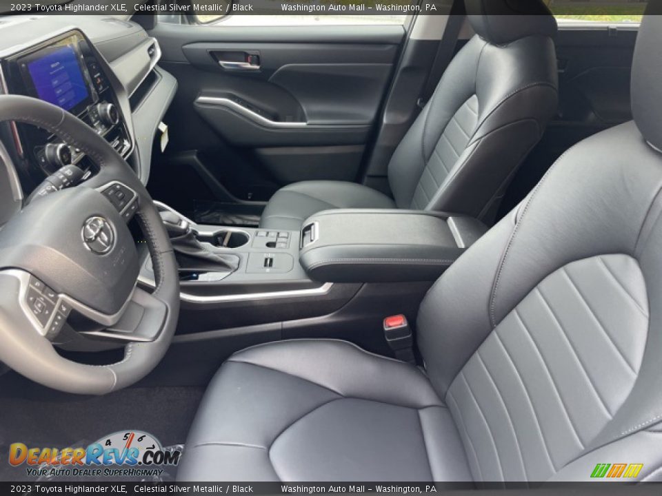 Black Interior - 2023 Toyota Highlander XLE Photo #4