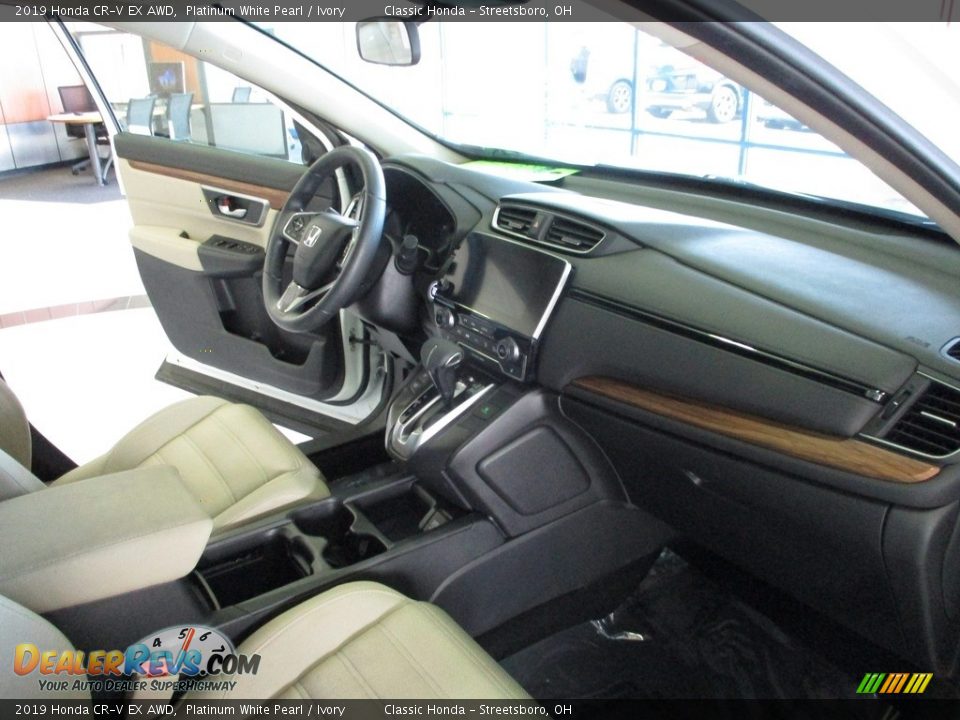 2019 Honda CR-V EX AWD Platinum White Pearl / Ivory Photo #15