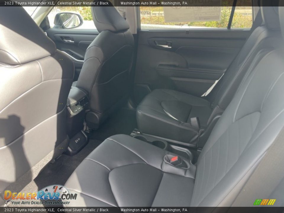 Rear Seat of 2023 Toyota Highlander XLE Photo #20