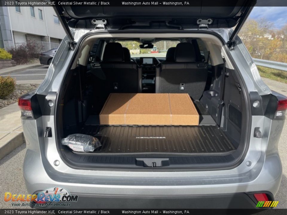 2023 Toyota Highlander XLE Trunk Photo #23