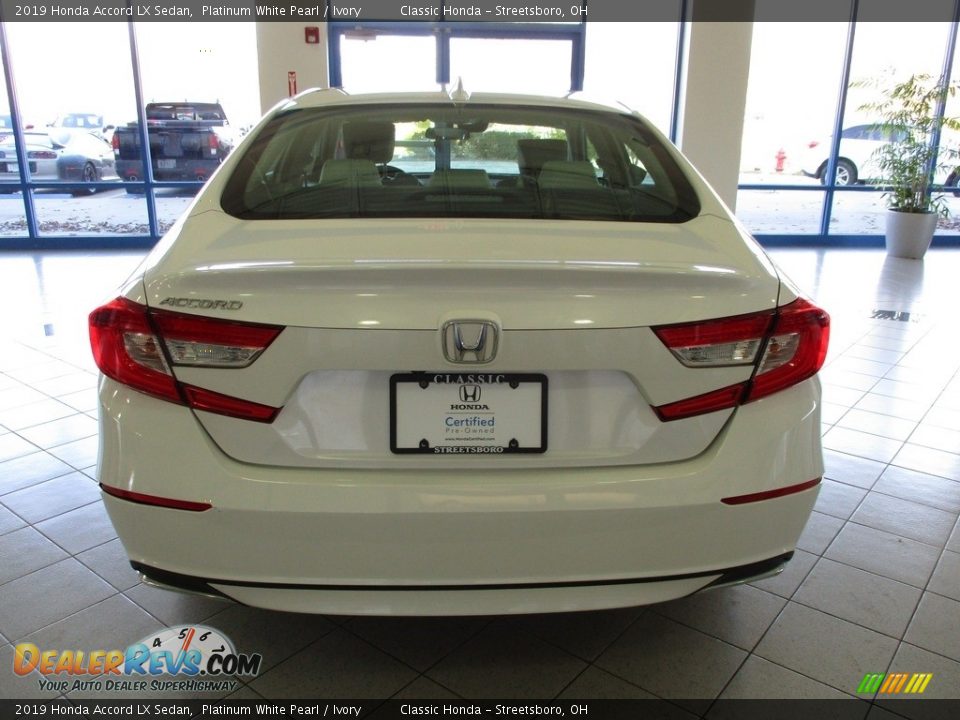 2019 Honda Accord LX Sedan Platinum White Pearl / Ivory Photo #8