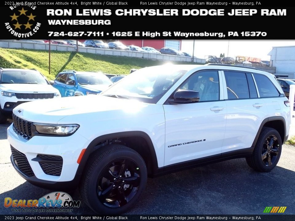 2023 Jeep Grand Cherokee Altitude 4x4 Bright White / Global Black Photo #1