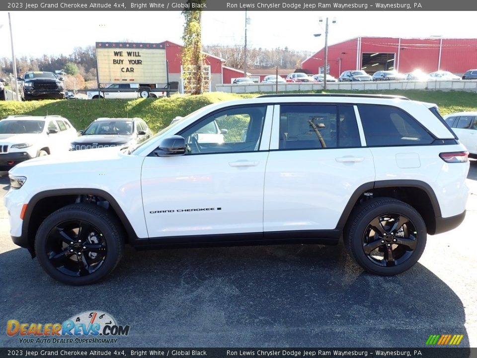 2023 Jeep Grand Cherokee Altitude 4x4 Bright White / Global Black Photo #2