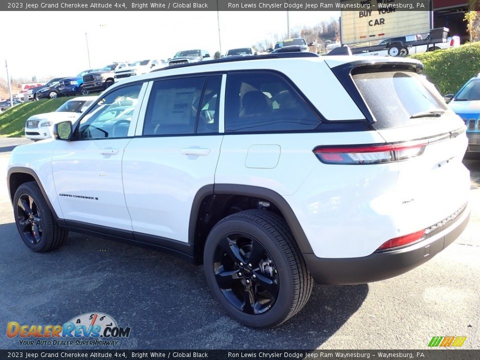 2023 Jeep Grand Cherokee Altitude 4x4 Bright White / Global Black Photo #3