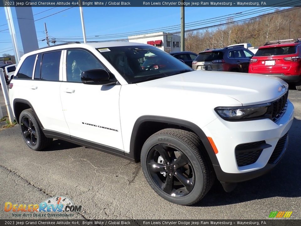 2023 Jeep Grand Cherokee Altitude 4x4 Bright White / Global Black Photo #8