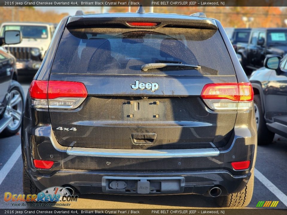 2016 Jeep Grand Cherokee Overland 4x4 Brilliant Black Crystal Pearl / Black Photo #7