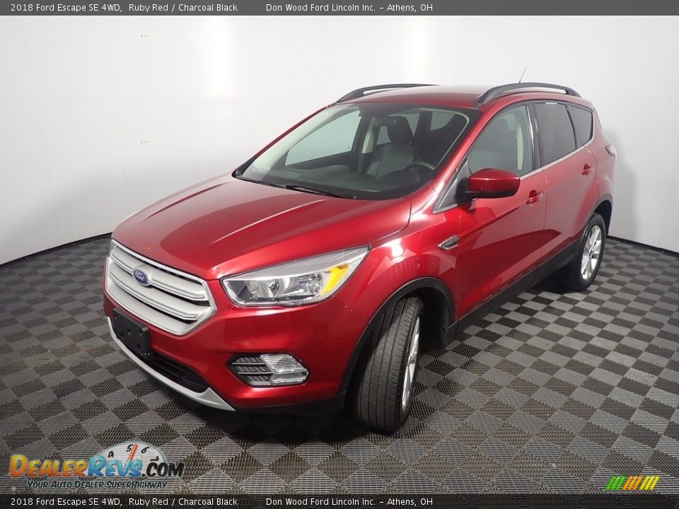 2018 Ford Escape SE 4WD Ruby Red / Charcoal Black Photo #9