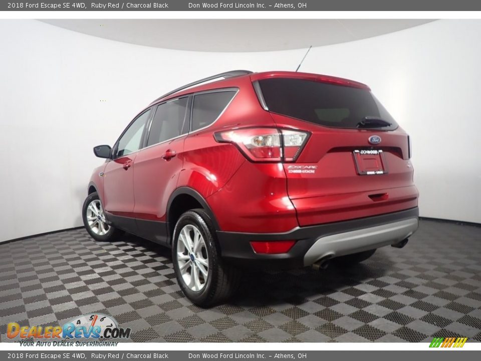 2018 Ford Escape SE 4WD Ruby Red / Charcoal Black Photo #11
