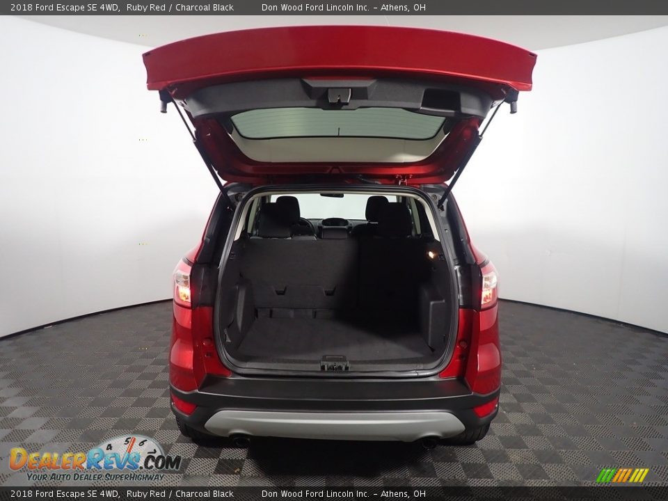 2018 Ford Escape SE 4WD Ruby Red / Charcoal Black Photo #14