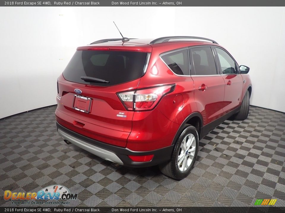 2018 Ford Escape SE 4WD Ruby Red / Charcoal Black Photo #17