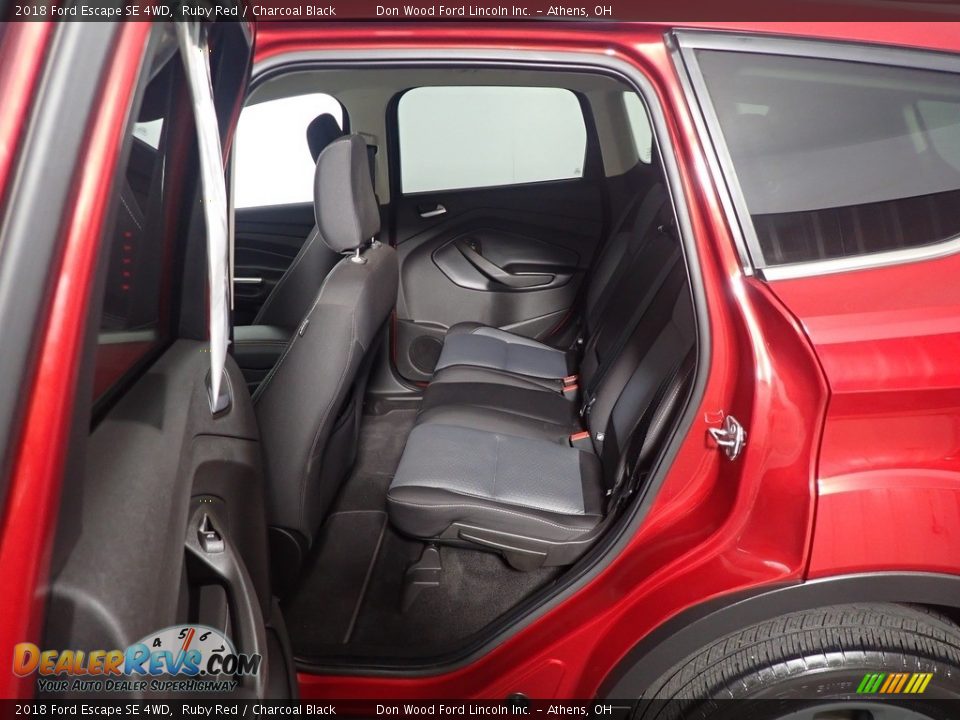 2018 Ford Escape SE 4WD Ruby Red / Charcoal Black Photo #34