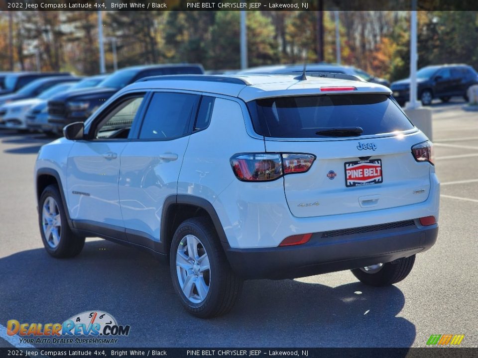 2022 Jeep Compass Latitude 4x4 Bright White / Black Photo #4