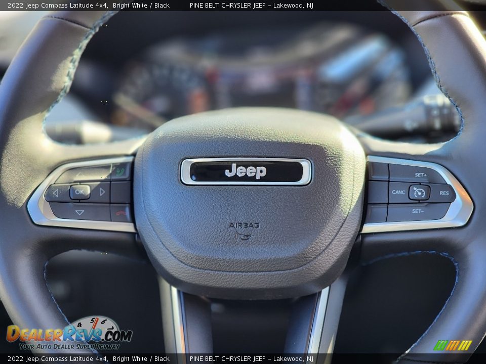 2022 Jeep Compass Latitude 4x4 Bright White / Black Photo #7