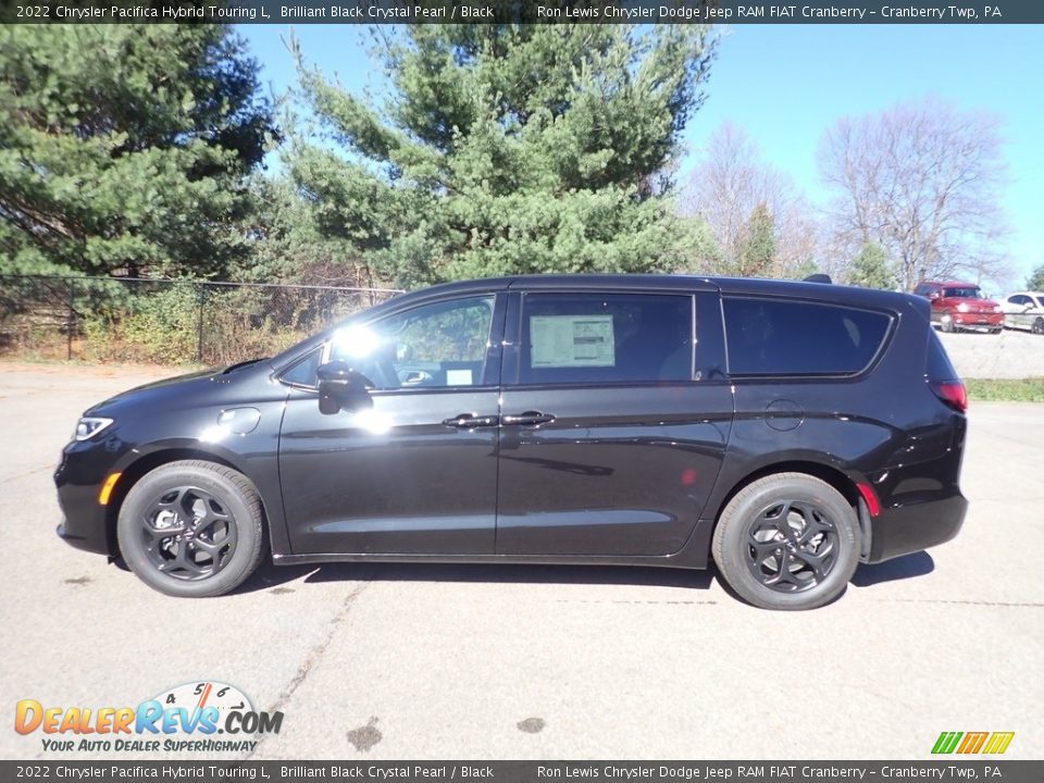 2022 Chrysler Pacifica Hybrid Touring L Brilliant Black Crystal Pearl / Black Photo #2