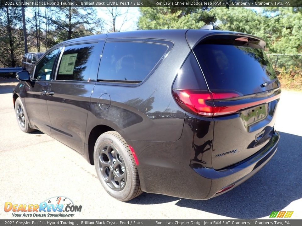 2022 Chrysler Pacifica Hybrid Touring L Brilliant Black Crystal Pearl / Black Photo #3