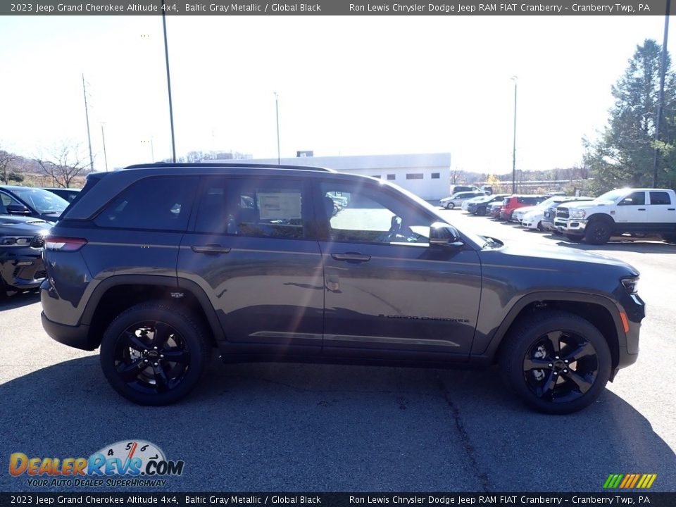 2023 Jeep Grand Cherokee Altitude 4x4 Baltic Gray Metallic / Global Black Photo #6