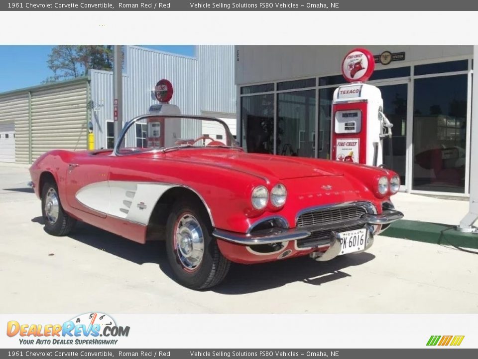 Front 3/4 View of 1961 Chevrolet Corvette Convertible Photo #5