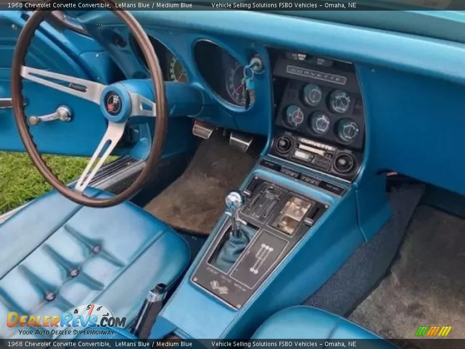 Dashboard of 1968 Chevrolet Corvette Convertible Photo #6
