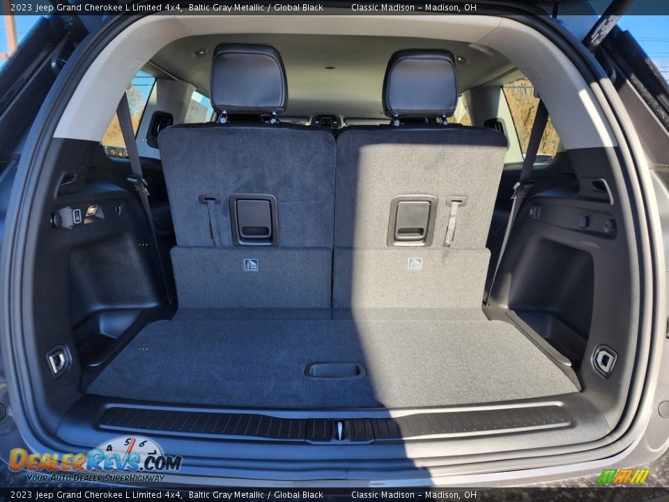 2023 Jeep Grand Cherokee L Limited 4x4 Baltic Gray Metallic / Global Black Photo #12