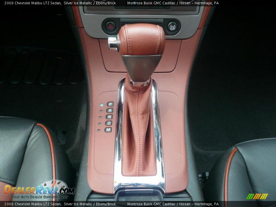 2009 Chevrolet Malibu LTZ Sedan Silver Ice Metallic / Ebony/Brick Photo #12