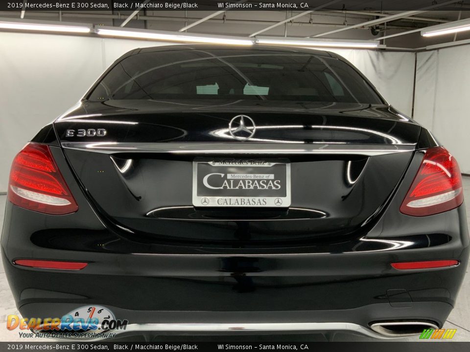 2019 Mercedes-Benz E 300 Sedan Black / Macchiato Beige/Black Photo #7