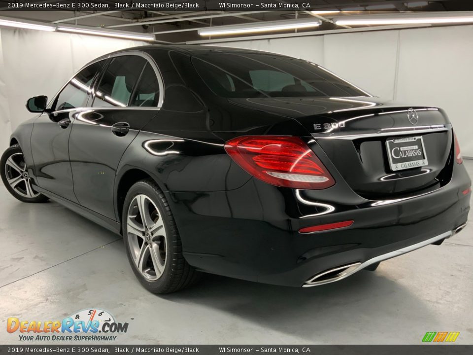 2019 Mercedes-Benz E 300 Sedan Black / Macchiato Beige/Black Photo #13