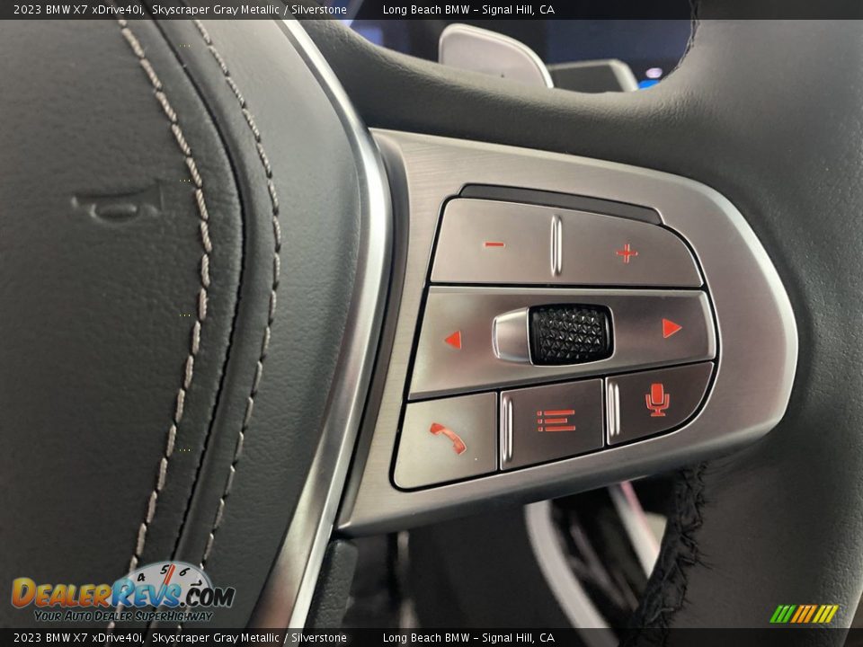 2023 BMW X7 xDrive40i Steering Wheel Photo #16