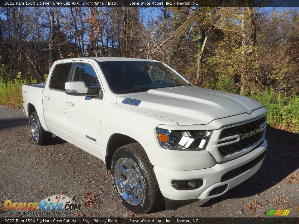 2022 Ram 1500 Big Horn Crew Cab 4x4 Bright White / Black Photo #4