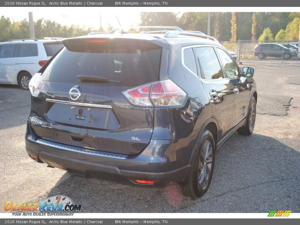 2016 Nissan Rogue SL Arctic Blue Metallic / Charcoal Photo #5