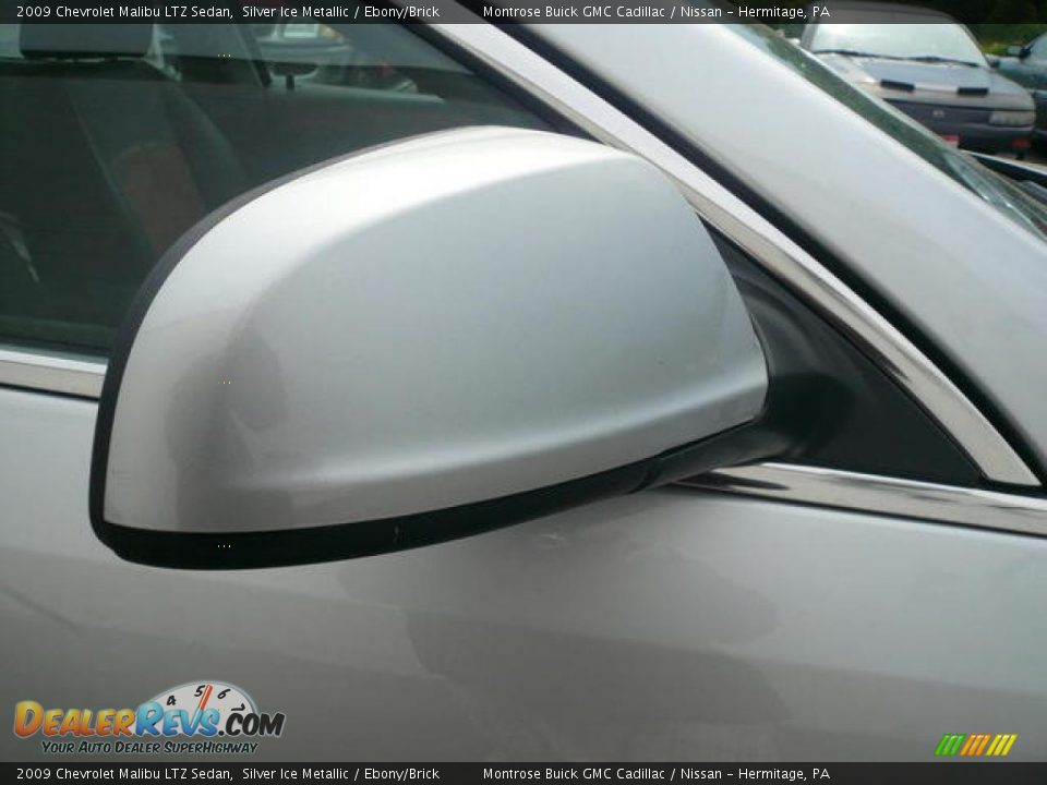 2009 Chevrolet Malibu LTZ Sedan Silver Ice Metallic / Ebony/Brick Photo #25