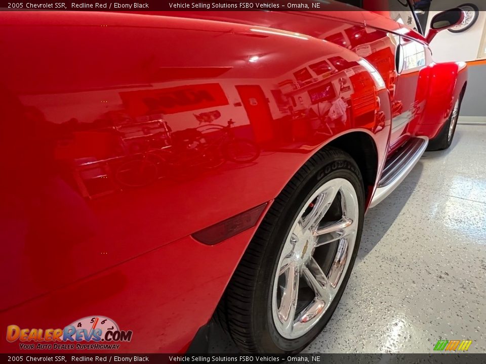 2005 Chevrolet SSR Redline Red / Ebony Black Photo #20
