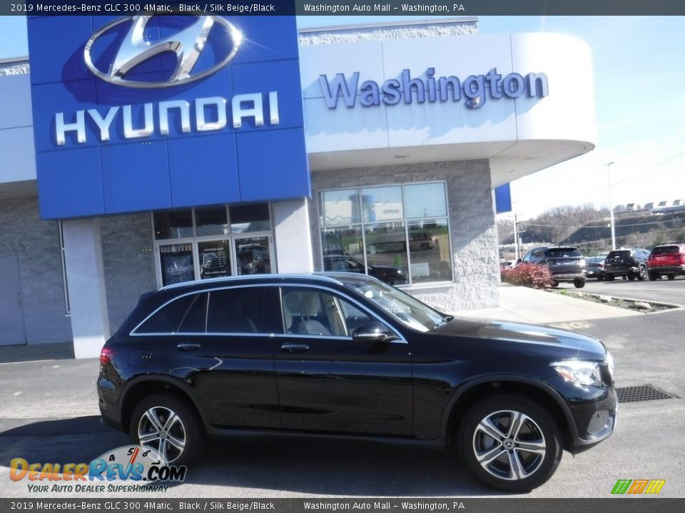 2019 Mercedes-Benz GLC 300 4Matic Black / Silk Beige/Black Photo #2