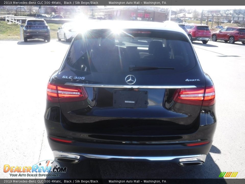 2019 Mercedes-Benz GLC 300 4Matic Black / Silk Beige/Black Photo #9