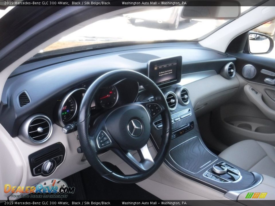 2019 Mercedes-Benz GLC 300 4Matic Black / Silk Beige/Black Photo #13