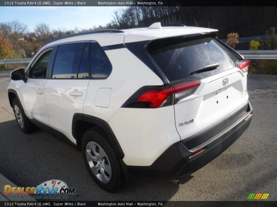 2019 Toyota RAV4 LE AWD Super White / Black Photo #15