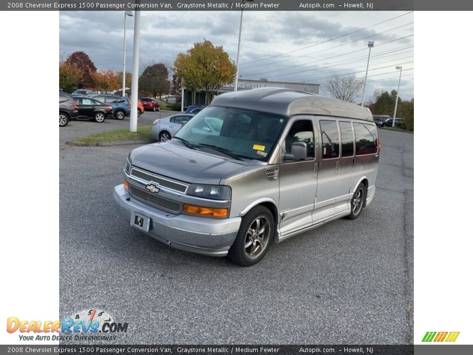 Front 3/4 View of 2008 Chevrolet Express 1500 Passenger Conversion Van Photo #5