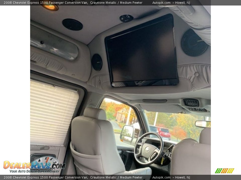 Entertainment System of 2008 Chevrolet Express 1500 Passenger Conversion Van Photo #10