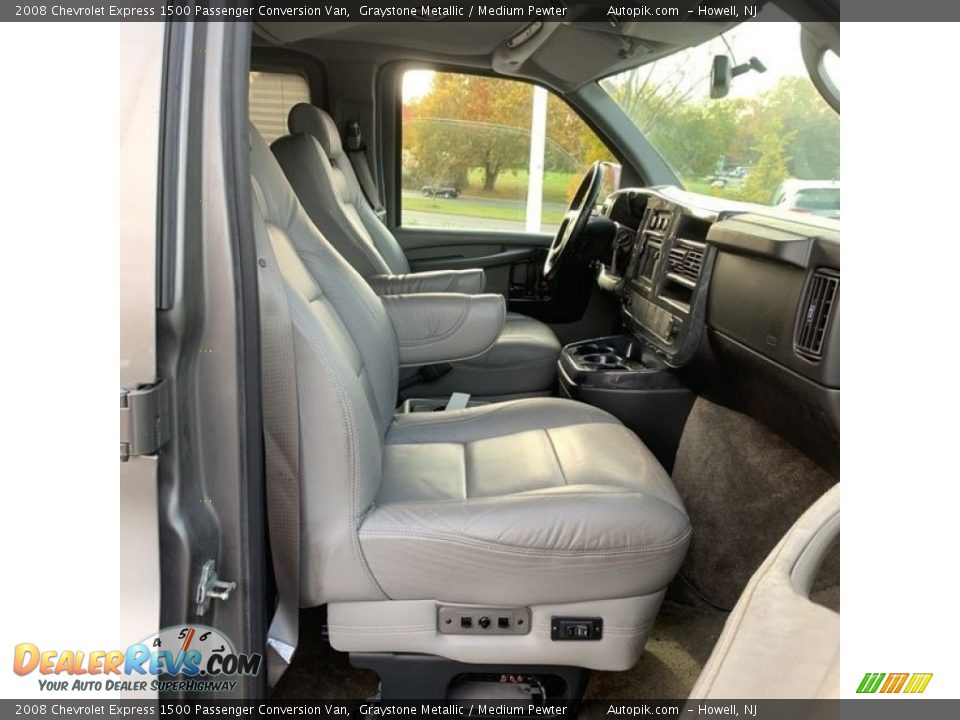Front Seat of 2008 Chevrolet Express 1500 Passenger Conversion Van Photo #12