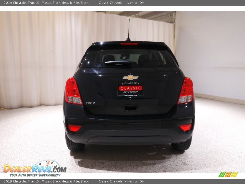 2019 Chevrolet Trax LS Mosaic Black Metallic / Jet Black Photo #17