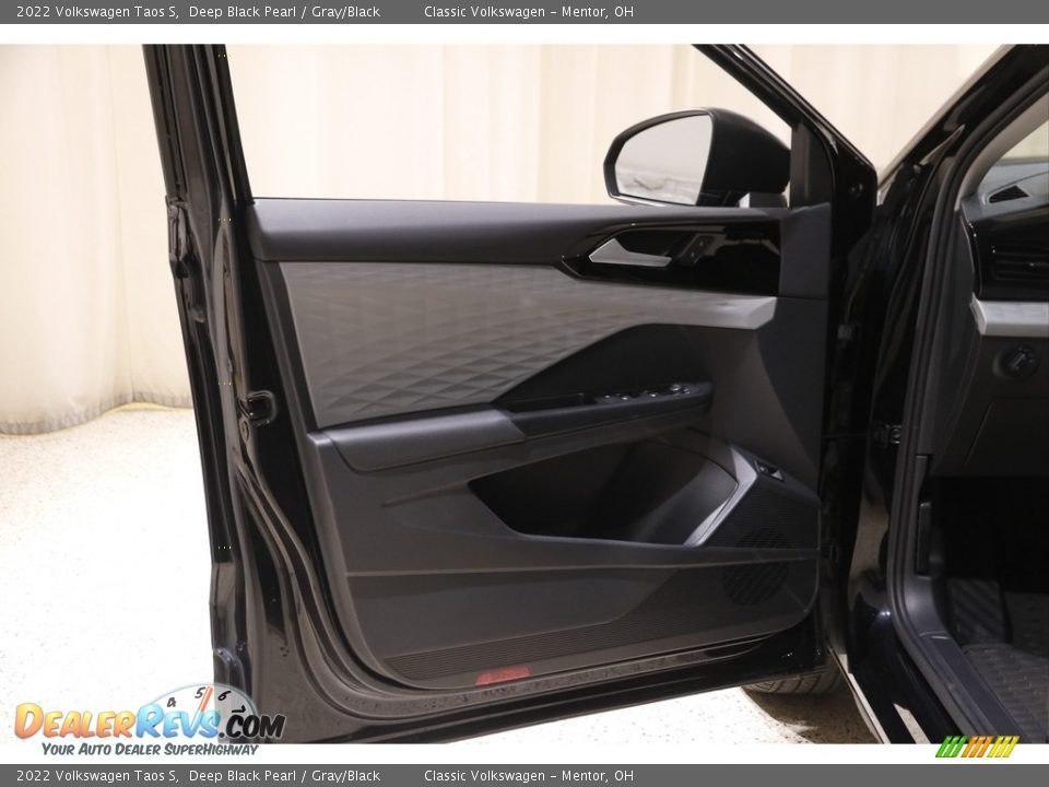 2022 Volkswagen Taos S Deep Black Pearl / Gray/Black Photo #4