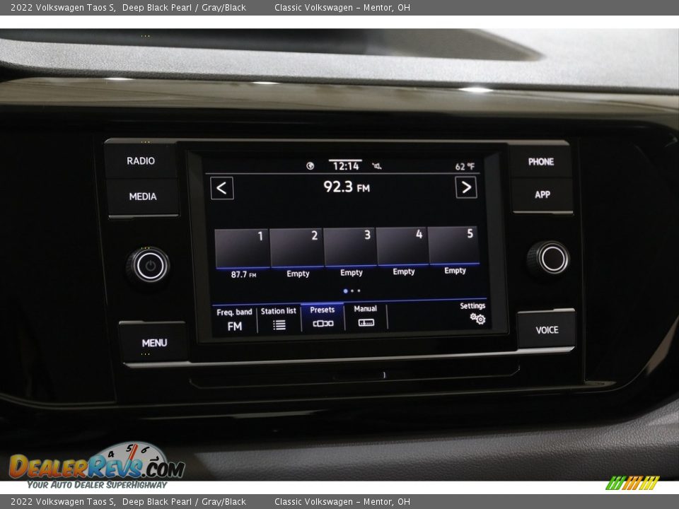 2022 Volkswagen Taos S Deep Black Pearl / Gray/Black Photo #10