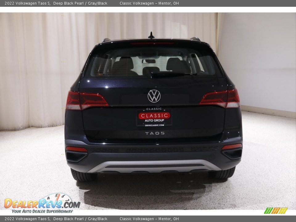 2022 Volkswagen Taos S Deep Black Pearl / Gray/Black Photo #17