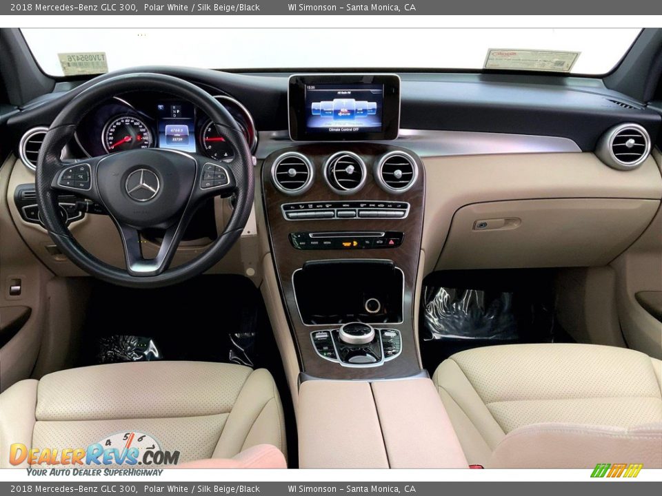2018 Mercedes-Benz GLC 300 Polar White / Silk Beige/Black Photo #15