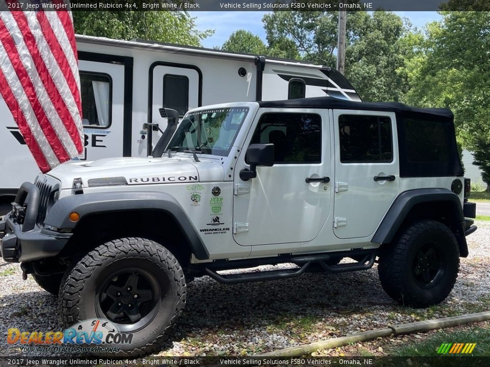 2017 Jeep Wrangler Unlimited Rubicon 4x4 Bright White / Black Photo #1