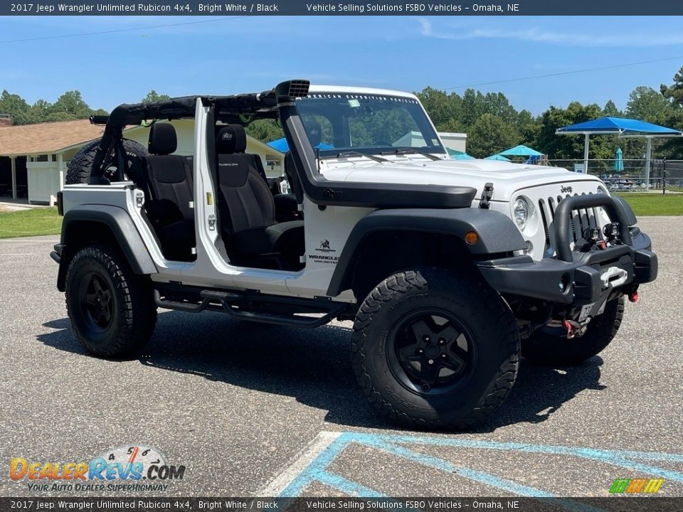 2017 Jeep Wrangler Unlimited Rubicon 4x4 Bright White / Black Photo #2