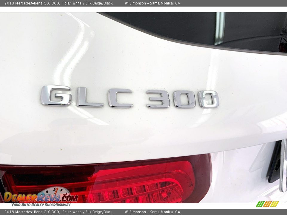 2018 Mercedes-Benz GLC 300 Polar White / Silk Beige/Black Photo #31